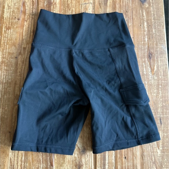 Aerie cargo biker shorts - Picture 2 of 3